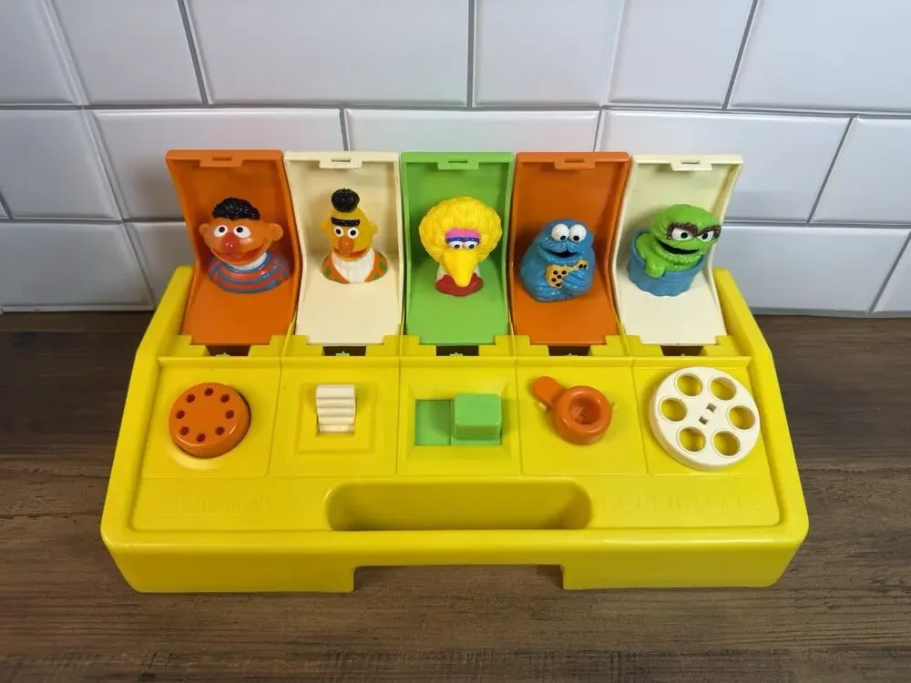 Playskool Sesame Street Poppin' Pals 1980 Pop-Up Toy Bert Ernie Oscar Grouch